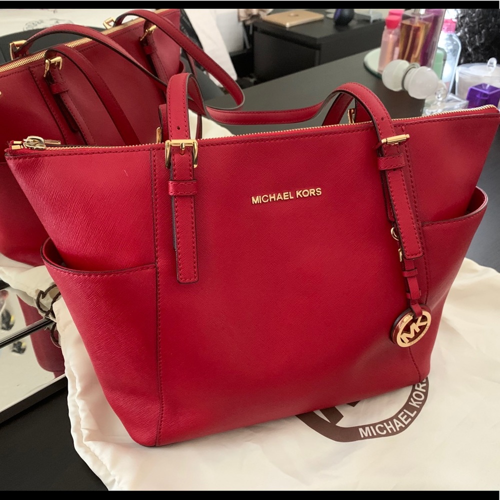 Michael Kors Jet Set Tote